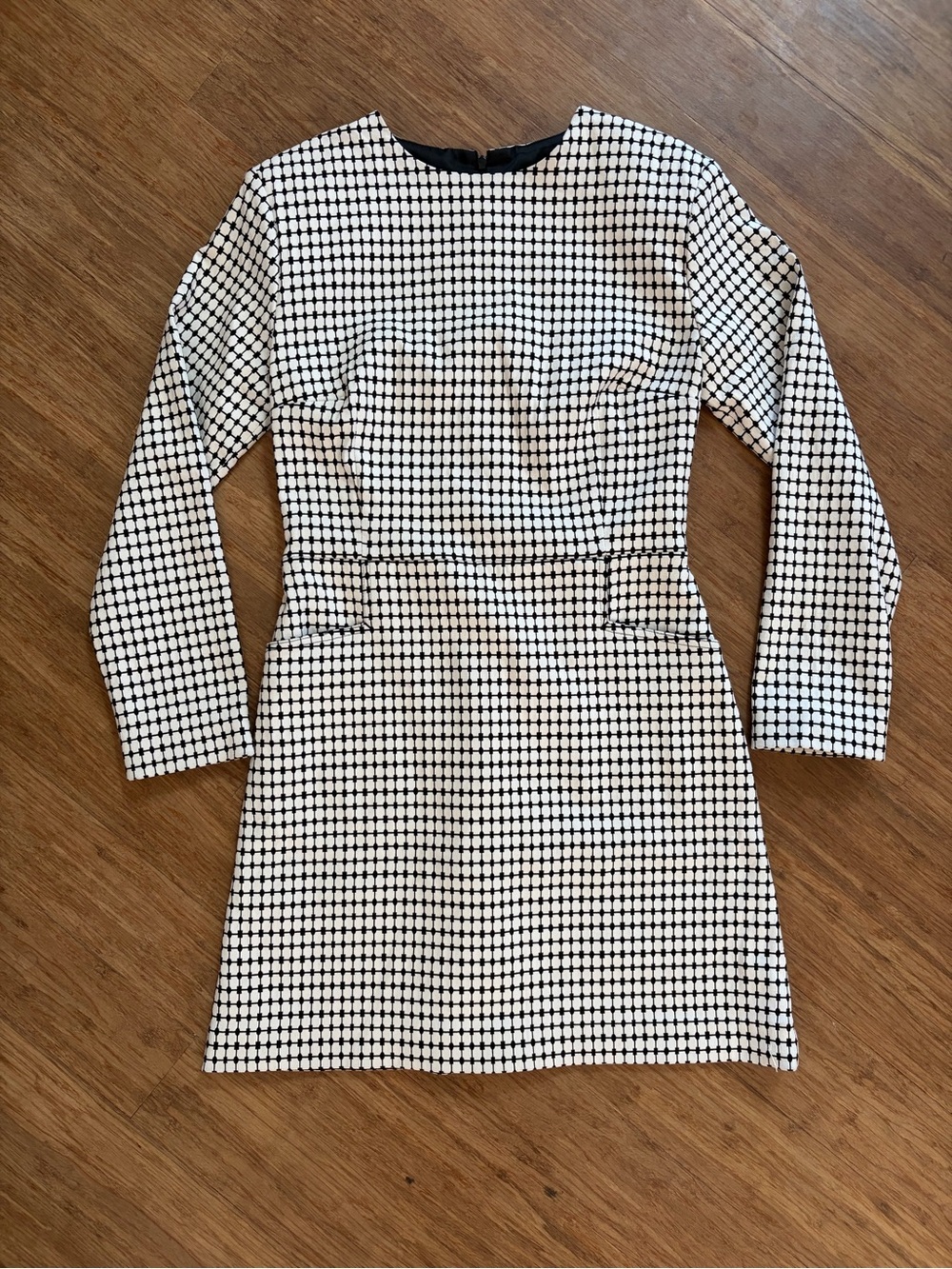 Jason'T Black & White Geometric Mod Long Sleeve Mini Dress with Pockets - Size M